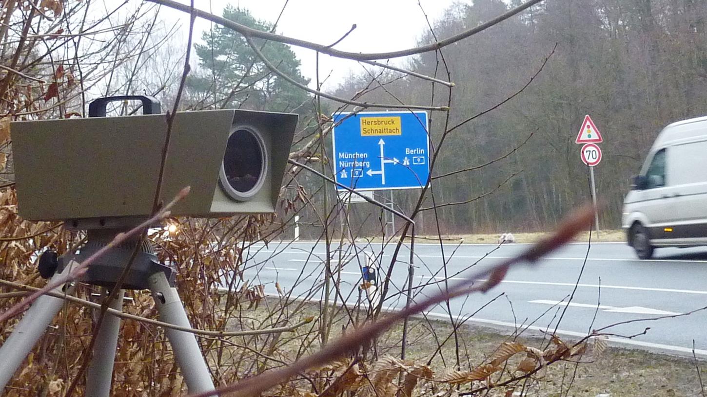 Auf der A3 hat die Polizei geblitzt (Symbolbild). Auf der A3 hat die Polizei geblitzt (Symbolbild).