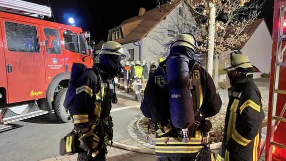 Eine Mutter und vier Kinder befanden sich zeitweise in Lebensgefahr.