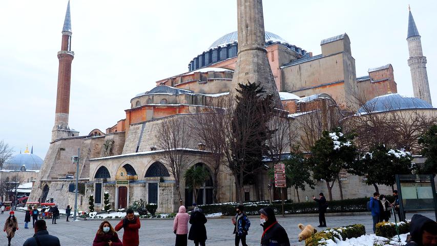 Die Hagia Sophia - im Sommer völlig überrannt, im Winter genussvoll zu besuchen.
