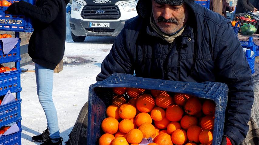 Orangen auf dem Markt.