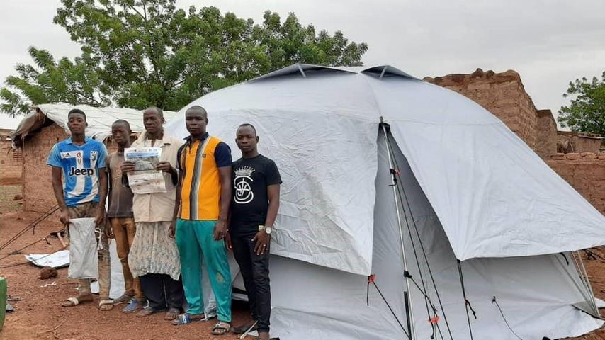 Für die Flüchtlinge wurden in Kaya Zelte aufgestellt.
