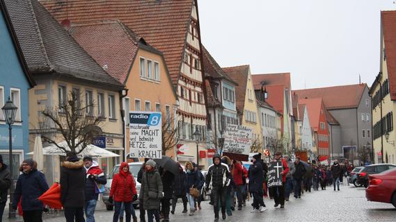 Gegner der Corona-Maßnahmen demonstrierten erneut in Gunzenhausen