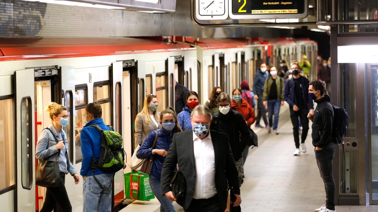 Können U-Bahnen, Straßenbahnen und Busse auch in Nürnberg bald kostenlos genutzt werden? Die Verkehrsministerkonferenz hat ein Nulltarif-Ticket ins Spiel gebracht.
