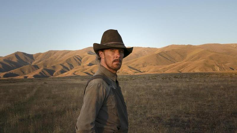 Benedict Cumberbatch in einer Szene aus "The Power of the Dog". Mit zwölf Nominierungen ist der Film der diesjährige Oscarfavorit. Benedict Cumberbatch in einer Szene aus "The Power of the Dog". Mit zwölf Nominierungen ist der Film der diesjährige Oscarfavorit.