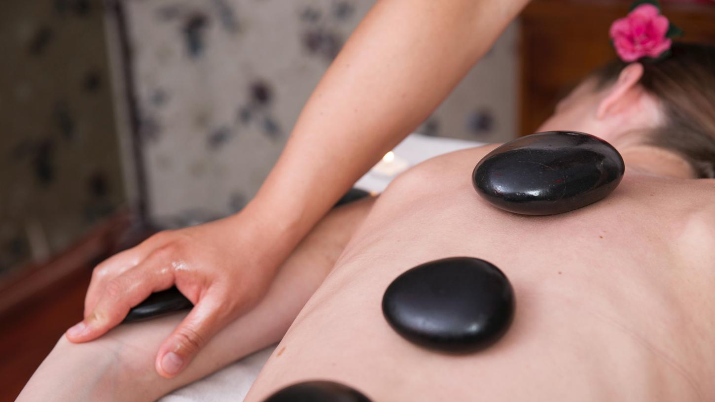 Entspannen im großen Wellnesshotel - in Greding wird am Bayernhof ein großer Erweiterungsbau geplant. Entspannen im großen Wellnesshotel - in Greding wird am Bayernhof ein großer Erweiterungsbau geplant.