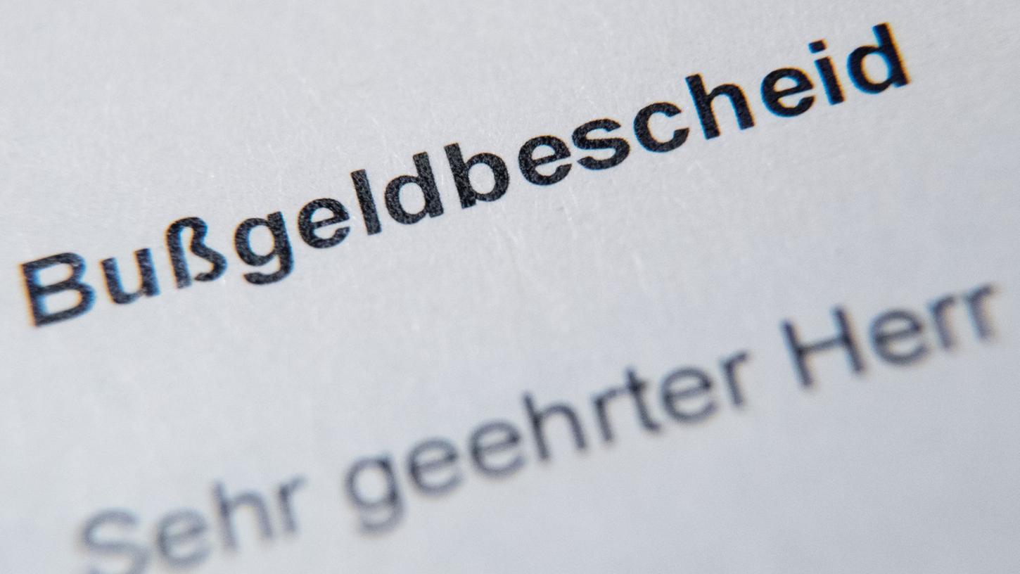 Symbolfoto Bußgeldbescheid. Symbolfoto Bußgeldbescheid.