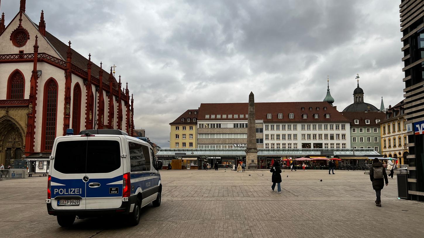 Ein Unbekannter hat am Donnerstag mit einer Bombendrohung in Würzburg einen großen Polizeieinsatz ausgelöst. 
