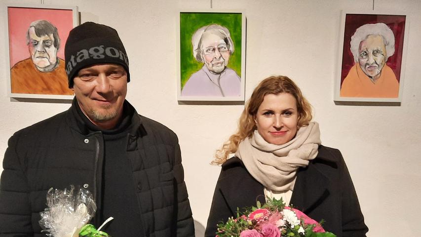 "Die Verletzlichen" heißt die Ausstellung in der Stadtkirche, die David Kletke angeregt hat. Die Künstlerin Isabel Faupel hat dafür die Gäste der Awo-Tagespflege portraitiert. "Die Verletzlichen" heißt die Ausstellung in der Stadtkirche, die David Kletke angeregt hat. Die Künstlerin Isabel Faupel hat dafür die Gäste der Awo-Tagespflege portraitiert.