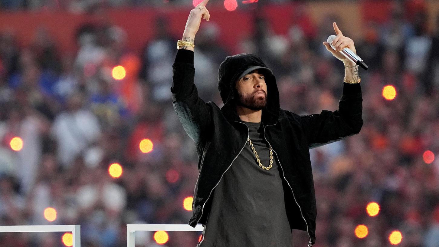 Eminem war einer der Künstler, die in der Halbzeit des Super Bowls auftraten.