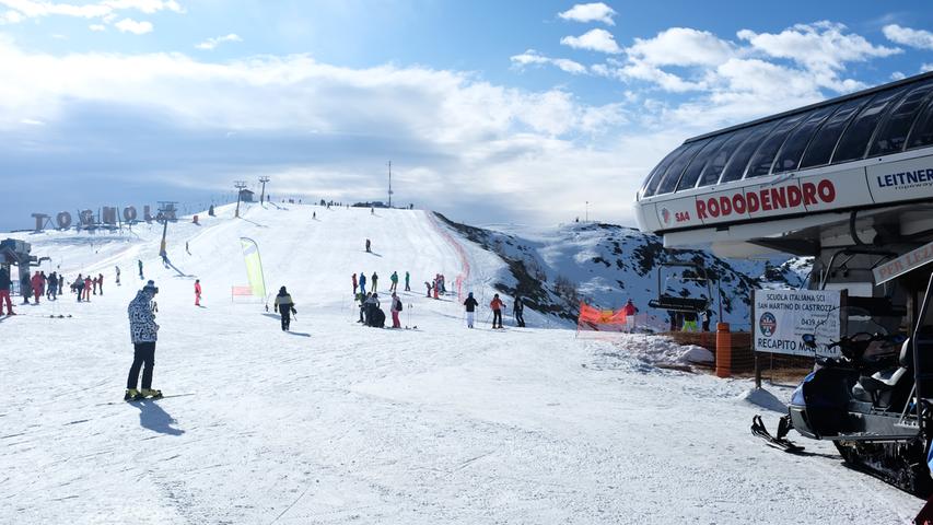 Nach einer Viertelstunde erreicht man die erste Bergstation im Skigebiet von San Martino di Castrozza. Ab da gibt es 60 Kilometer Pistenspaß.
