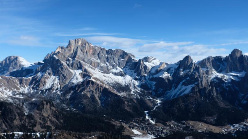 Von fast jeder Piste kann man die Aussicht auf die Palagruppe und deren höchsten Gipfel Cima di Vezzana (3192m) genießen.