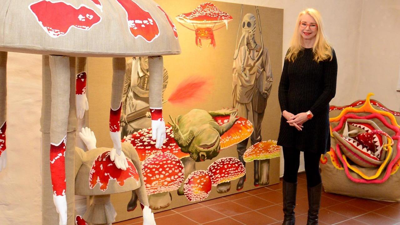 Petra Krischke ist in Schwabach keine Unbekannte. Die Heroldsbergerin hat vor fünf Jahren den Publikumspreis der Ortung gewonnen. Nun ist sie mit eigens für Schwabach angefertigten Werken im Bürgerhaus zu sehen.
