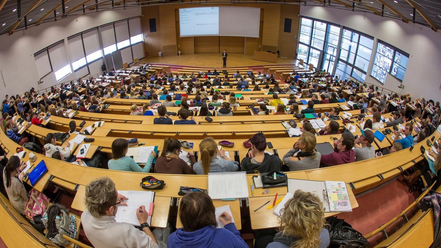 Sommersemester wieder mit Präsenz-Lehre an Hochschulen | Nordbayern