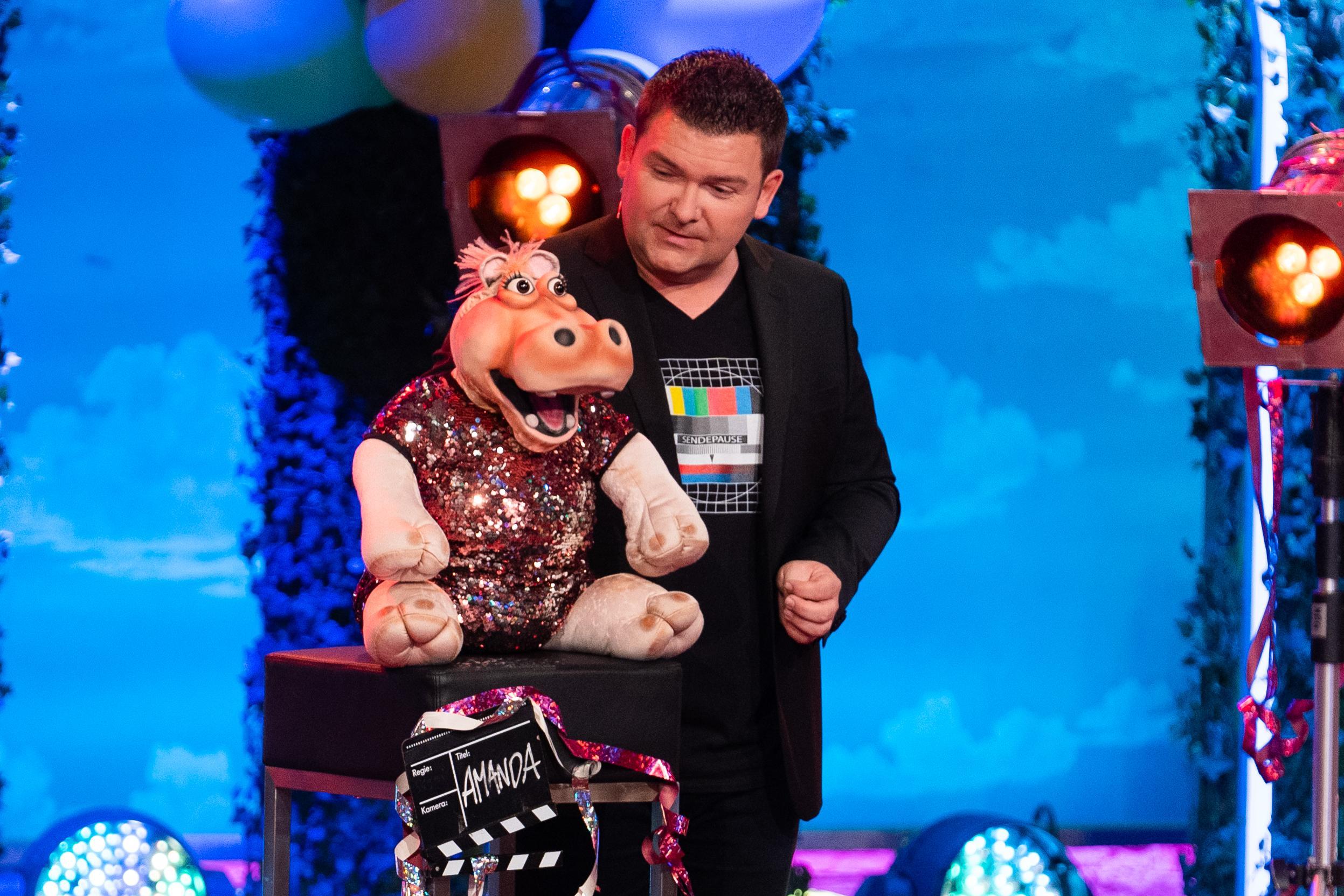 „Weine nicht, wenn der Söder spricht - Kultur und Theater mag er nicht!“ (Sebastian Reich)