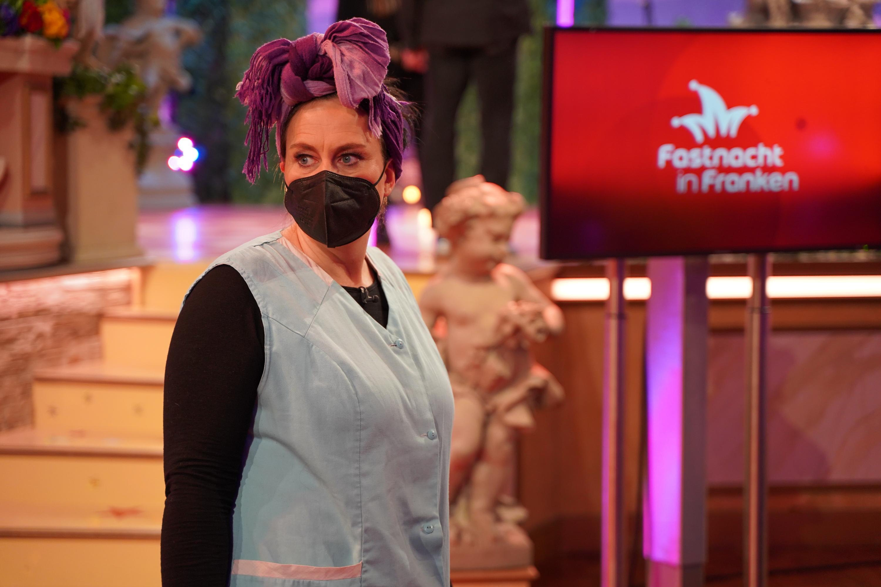 „Über Gewicht spricht man nicht, Übergewicht hat man!“ „Ich hab heut ganz nah am Kühlschrank gebaut!“  (Ines Procter)