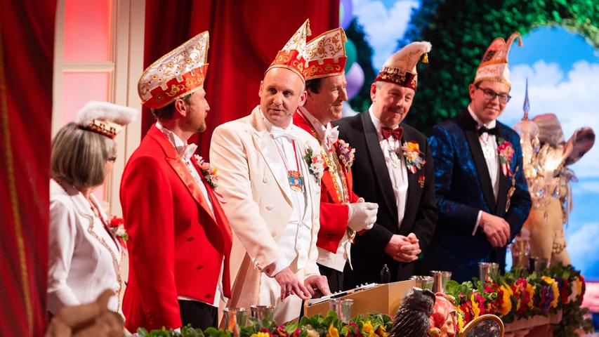 Christoph Maul aus dem mittelfränkischen Schillingsfürst ist neuer Sitzungspräsident. Christoph Maul aus dem mittelfränkischen Schillingsfürst ist neuer Sitzungspräsident.