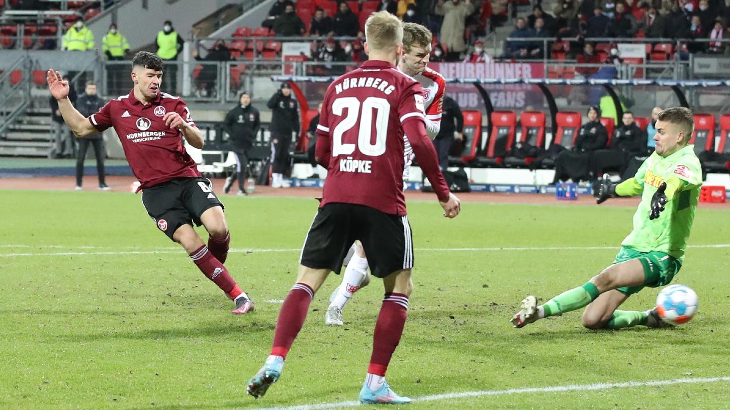 Ein besonderer Moment in seiner Karriere: So erzielte Taylan Duman (li.) sein erstes Zweitliga-Tor für den 1. FC Nürnberg. 