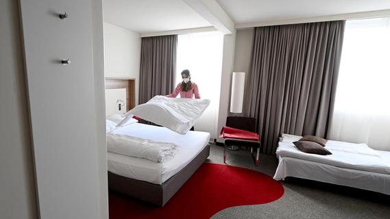 Cleaning staff reveals: These places in the hotel room are often unhygienic