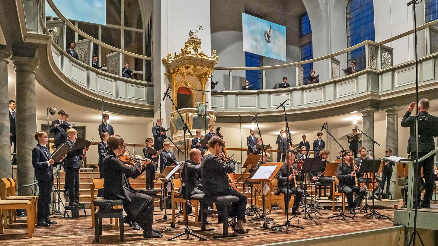 Der Windsbacher Knabenchor (hier bei einem Auftritt bei der Bach-Woche in Ansbach) bekommt eine neue künstlerische Leiterin oder einen neuen künstlerischen Leiter.