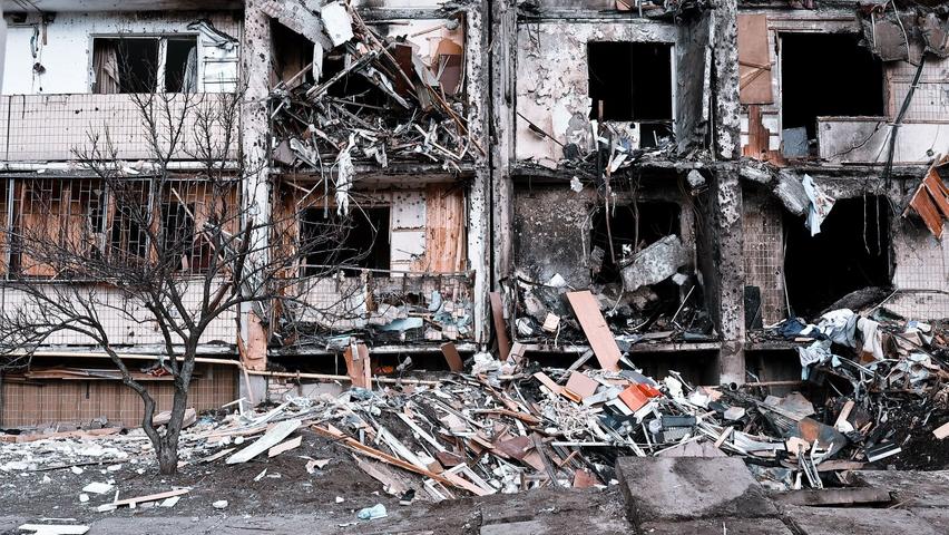 Zahlreiche Wohnungen werden durch die Angriffe komplett zerstört.