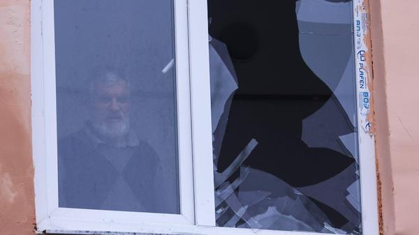 Die genaue militärische Lage in der Ukraine ist undurchsichtig. Fotos zeigen zerstörte Häuser...