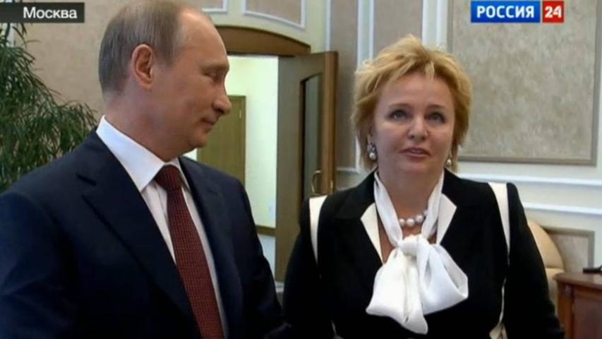 Ab Mai 2012 wurde das Paar dann nicht mehr zusammen gesehen. Putin äußerte sich im Staatsfernsehen zu der Trennung. Laut seiner Aussage beanspruchte das Amt des Präsidenten zu viel Zeit für die Ehe. Auch der mit dem Amt verbundene Lebensstil falle seiner Frau schwer. Die Scheidung wurde im April 2014 bekannt gegeben. 
