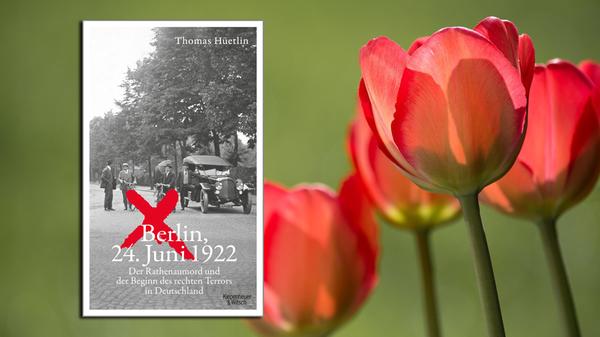 Rathenau und Hitler, sagte der Historiker Sebastian Haffner, seien die beiden Erscheinungen gewesen, die die Phantasie der Deutschen aufs Äußerste gereizt haben. Der eine "durch seine unfassbare Gemeinheit", der andere aber "durch seine unfassliche Kultur". Diesem anderen, dem einstigen deutschen Außenminister Walter Rathenau, spürt der Journalist Thomas Hüetlin nach in seinem spannenden Buch "Berlin, 24. Juni 1922": an diesem Tag und also vor hundert Jahren wurde Rathenau vom braunen Mob am hellichten Tag ermordet. Es liest sich wie ein Krimi, wenn Hüetlin über die akribische Vorbereitung der Rechtsradikalen, der elitären Antisemiten, die lange vor Hitler für blutige politische Unruhe sorgten, über die rechtsblinde Justiz und die Tragik des jüdischen Bürgertums schreibt. Parallelen zu den Gewalttaten heutiger Neo-Nazis stecken zwischen den Zeilen. (Kiepenheuer & Witsch, 24 Euro) Bernd Noack