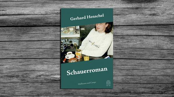 Eigentlich will Gerhard Henschel mit seiner Deutschland-Saga ja irgendwann die Gegenwart erreichen. Das dürfte noch dauern, denn mit dem aktuellen "Schauerroman" deckt er trotz der stattlichen 592 Seiten lediglich die Jahre 1992 bis 1994 ab. Die Fans dürfte es freuen, denn so müssen noch viele dicke Bücher folgen, in denen die Lebensgeschichte von Henschels Alter Ego Martin Schlosser erzählt wird. Im neunten Teil des Romanzyklus wird er Mitglied des Satiremagazins "Titanic". Es lohnt sich, den meinungsstarken Protagonisten dorthin zu begleiten... (Hoffmann & Campe, 26 Euro) Marco Puschner