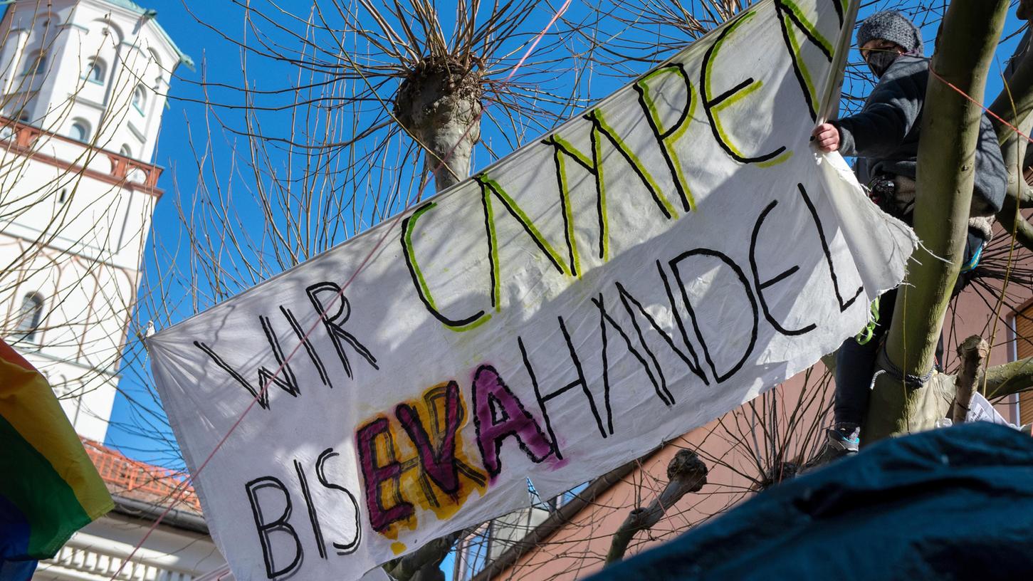 Seit Juli 2020 campieren Aktivisten in der Augsburger Innenstadt, um sich für eine andere Klimapolitik zu engagieren. 