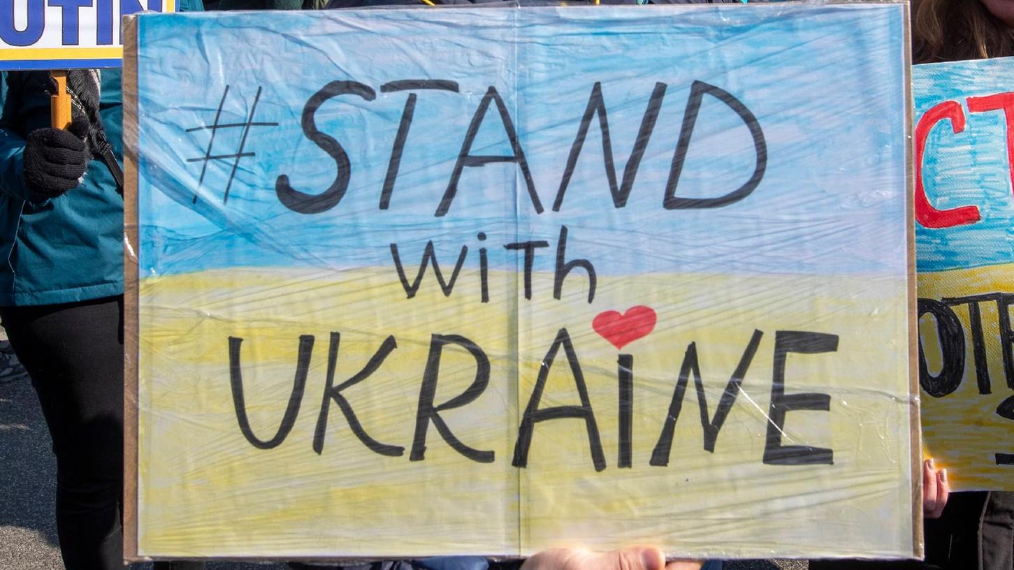 Die Solidarität mit den Ukrainerinnen und Ukrainern ist groß. Die Solidarität mit den Ukrainerinnen und Ukrainern ist groß.