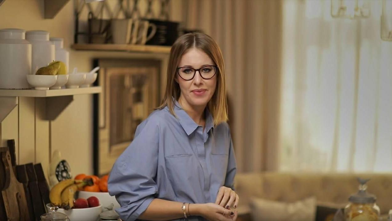 Die 40-jährige Tochter von Putins politischem Mentor stellt sich nun auf Instagram gegen die Taten ihres Präsidenten. Die 40-jährige Tochter von Putins politischem Mentor stellt sich nun auf Instagram gegen die Taten ihres Präsidenten.