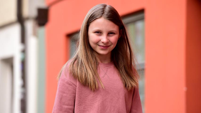 Nina Bär Nina Bär