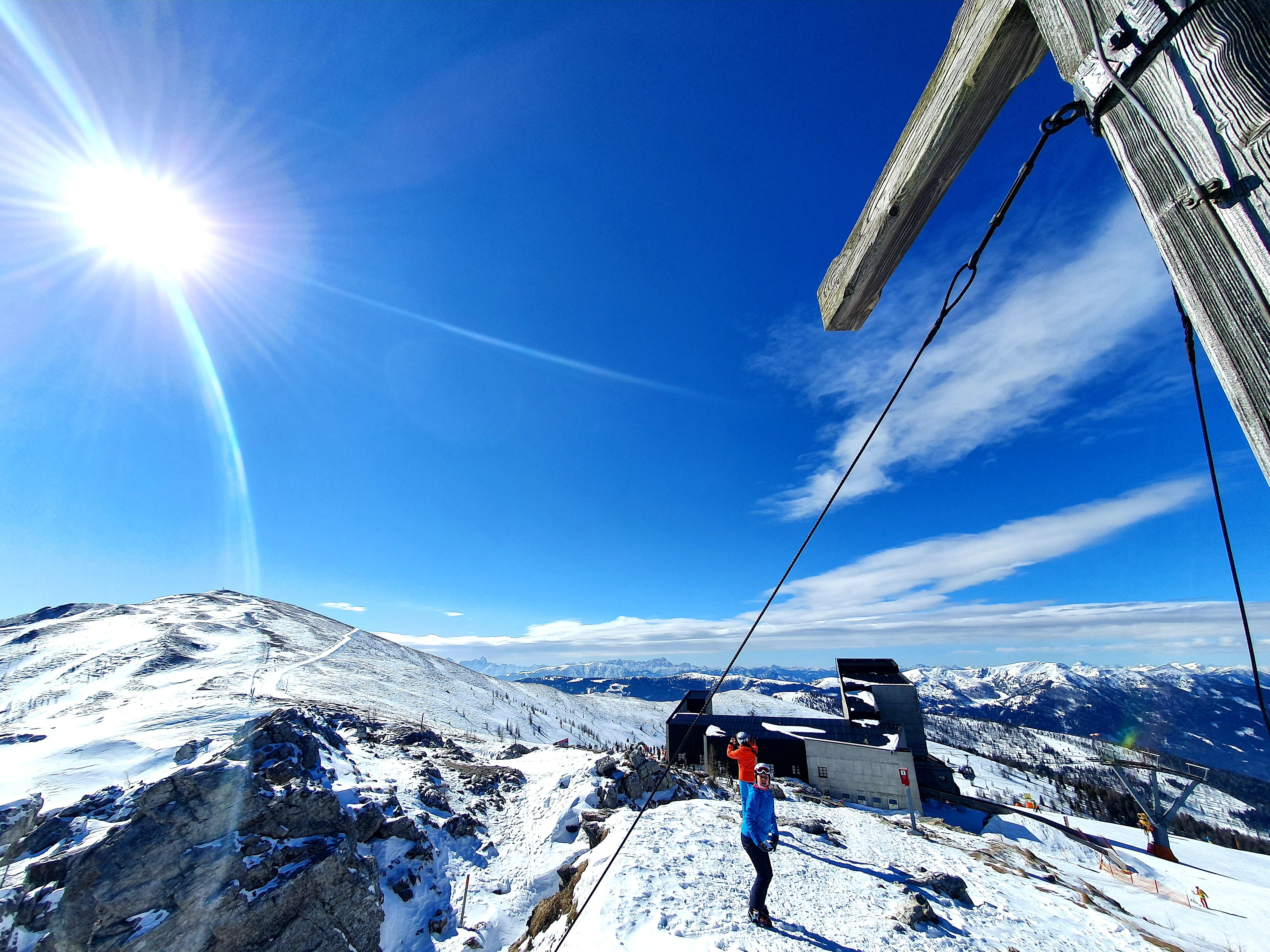 Von der Piste in die Therme springen und viel mehr - so geht sonniger Winterurlaub in Kärnten