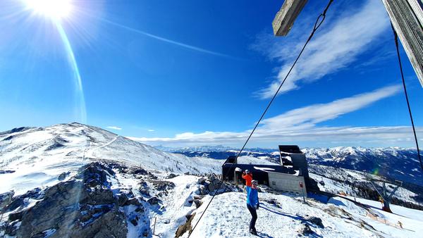 Von der Piste in die Therme springen und viel mehr - so geht sonniger Winterurlaub in Kärnten