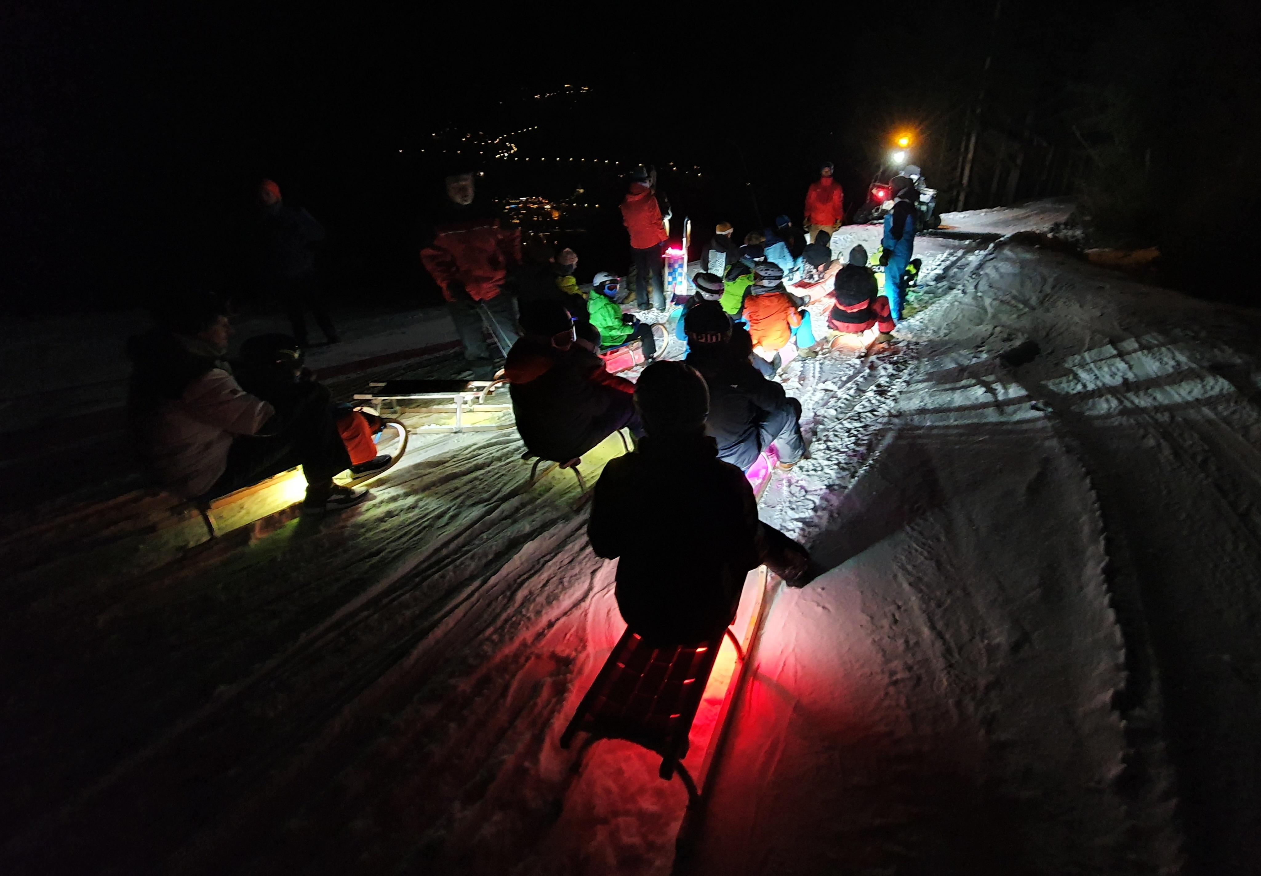Mit dem Traktortaxi geht's an mehreren Abenden hinauf zur Unterwirt-Alm - und rasant nach Bad Kleinkirchheim hinab. 