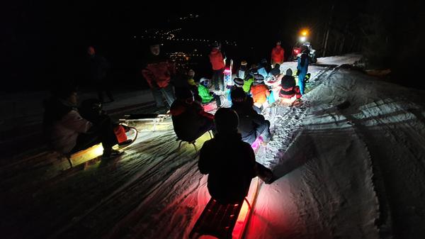 Mit dem Traktortaxi geht's an mehreren Abenden hinauf zur Unterwirt-Alm - und rasant nach Bad Kleinkirchheim hinab.