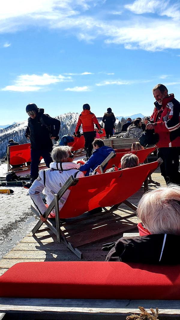 Pause auf der Bergstation oberhalb von St. Oswald.