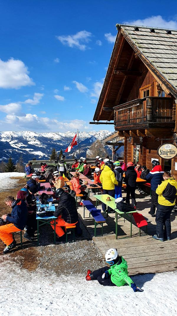 Schöner kann eine Hüttenpause kaum sein.