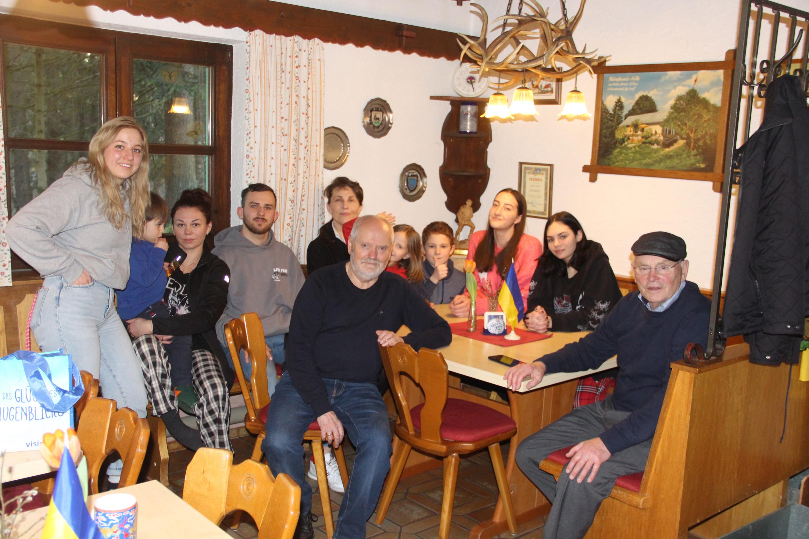 Nach fünf Tagen auf der Flucht Ukrainische Familien in Hormersdorf