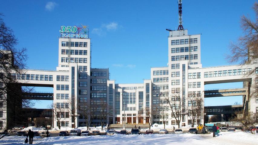 Derschprom - ein Gebäudekomplex aus der Zeit des Konstruktivismus - ist das Wahrzeichen Charkiws.