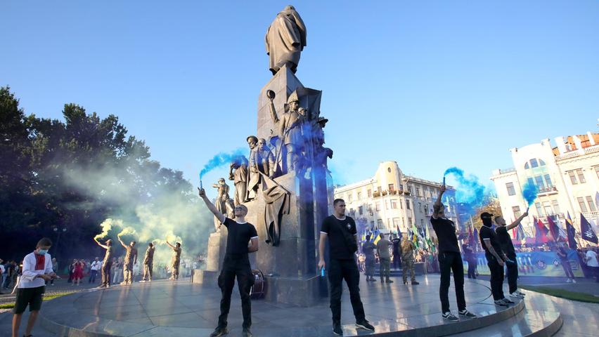 Am Tag der Unabhängigkeit der Ukraine am 24. August finden in Charkiw viele Festivitäten statt, wie hier im Schewtschenko-Park.