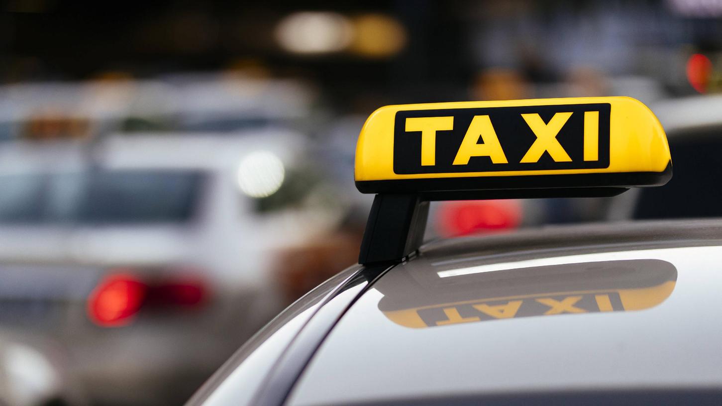 Wegen des Ukraine-Krieges dürfte das Taxifahren deutlich teurer werden.