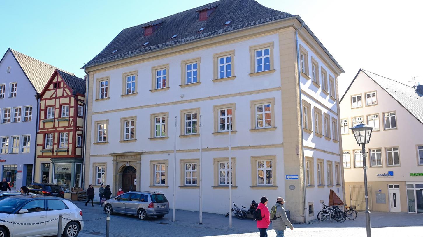 Das Rathaus am Weißenburger Marktplatz.
