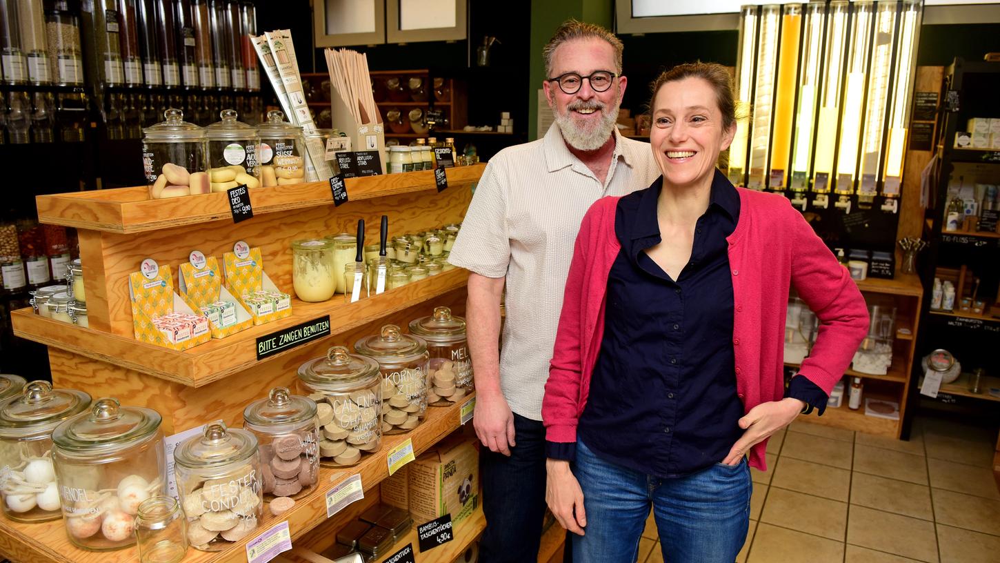 Bestens gelaunt gingen Claus Bierling und Claudia Schlagenhaufer, hier im März 2021, mit dem "Kleegrün" an den Start. Inzwischen ist Nüchternheit der Euphorie gewichen. Bestens gelaunt gingen Claus Bierling und Claudia Schlagenhaufer, hier im März 2021, mit dem "Kleegrün" an den Start. Inzwischen ist Nüchternheit der Euphorie gewichen.