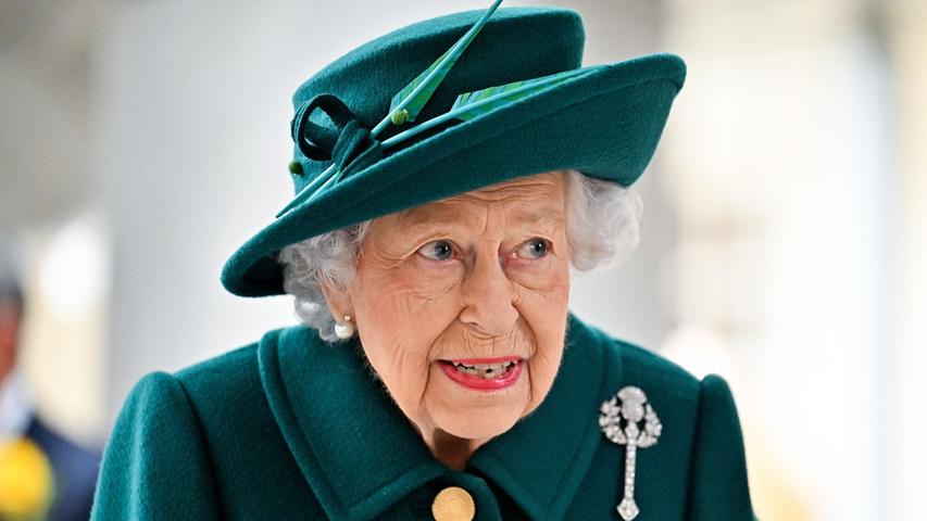 Eine "großzügige" private Spende in unbekannter Höhe leistete Königin Elizabeth II (95), wie das Disasters Emergency Committee (DEC) per Twitter mitteilte.