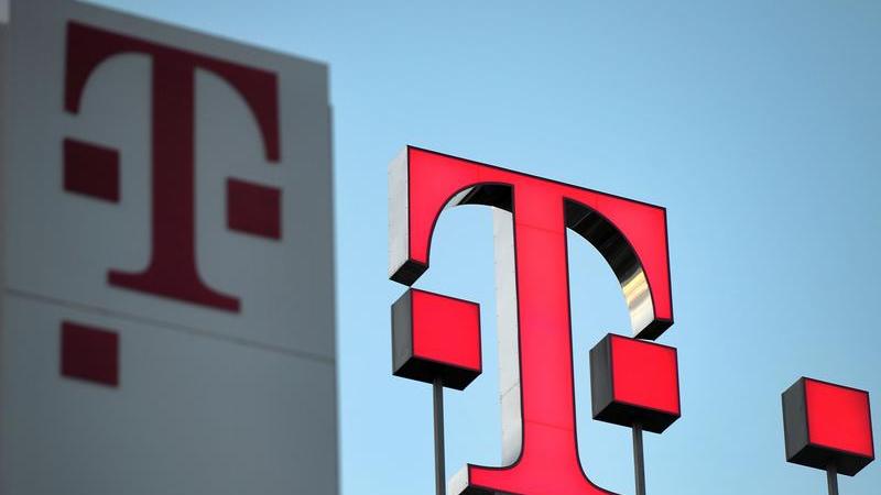 Im internationalen Vergleich steht der deutsche Telekommunikationsriese mit dem berühmten T-Logo auf Platz 27. Damit büßte das Unternehmen gegenüber dem Jahr 2011 ganze acht Plätze ein.