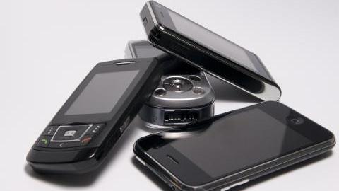 Neumarkt: Zwei Diebe klauen vier Handys