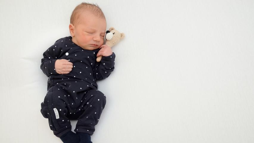 Elias Luca durfte am 13. März 2022 das Licht der Welt erblicken. Bei seiner Geburt im Klinikum Nürnberg Süd wog der kleine Junge 4080 Gramm bei 55 Zentimetern Körpergröße.
