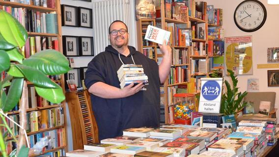 Marc Kreidl hilft kranken Kindern: 140.000 Bücher für Mega-Flohmarkt in Gunzenhausen