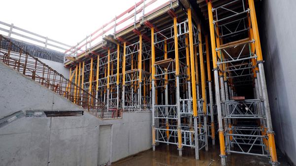 Auch an dieser Stelle zeichnet sich der künftige Treppenaufgang schon ab.